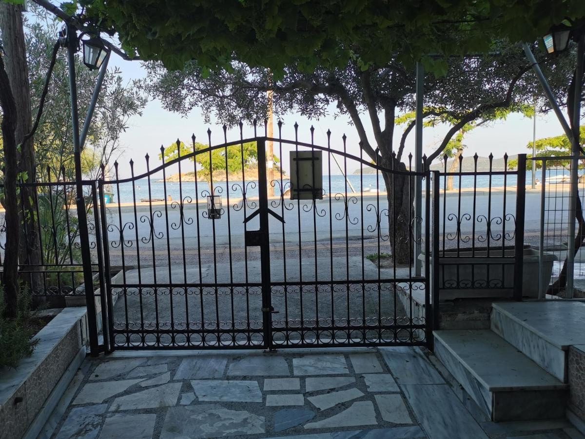 Villa Tasos Néa Péramos Εξωτερικό φωτογραφία
