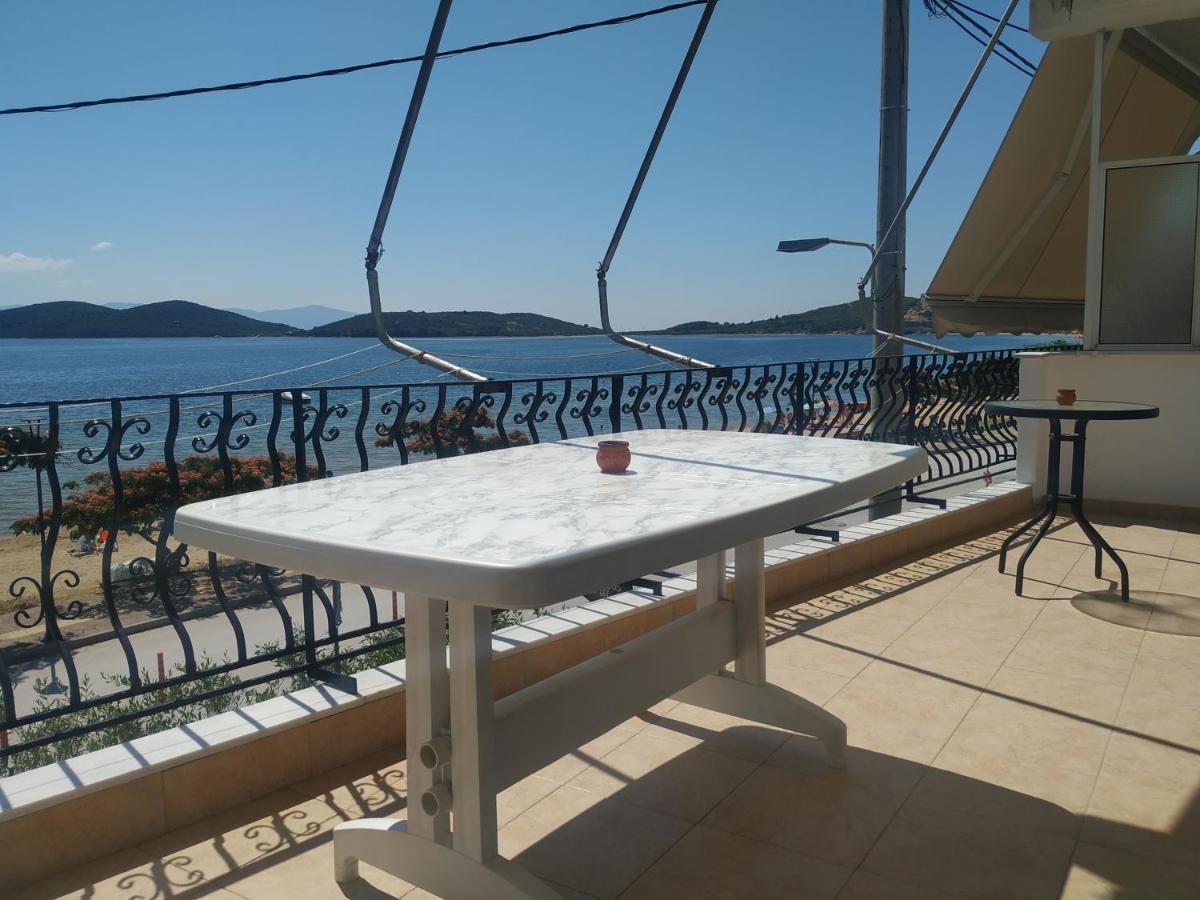 Villa Tasos Néa Péramos Εξωτερικό φωτογραφία